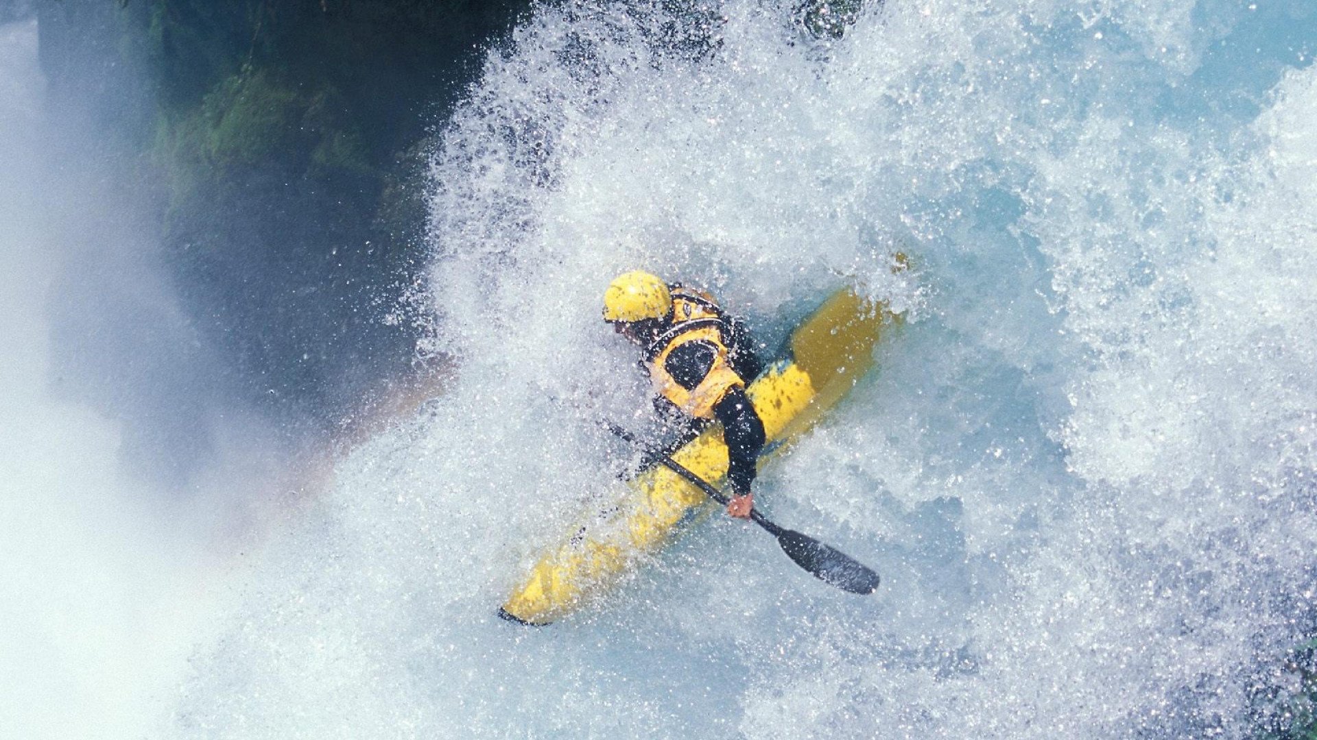 2015年季后赛：库里的“神奇”长距离投篮引领勇士开启“水花奇迹”